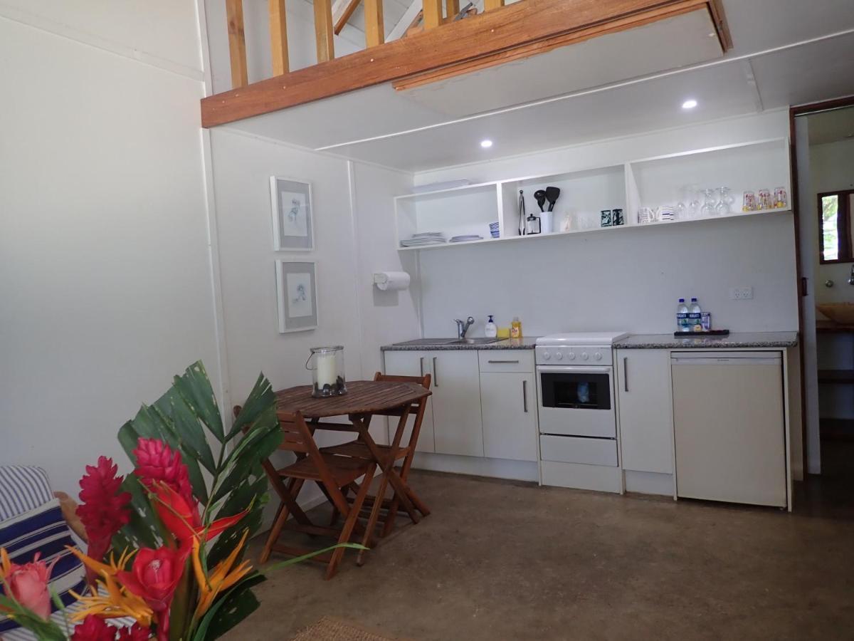 פורט וילה Whispering Palms - Absolute Beachfront Villas מראה חיצוני תמונה