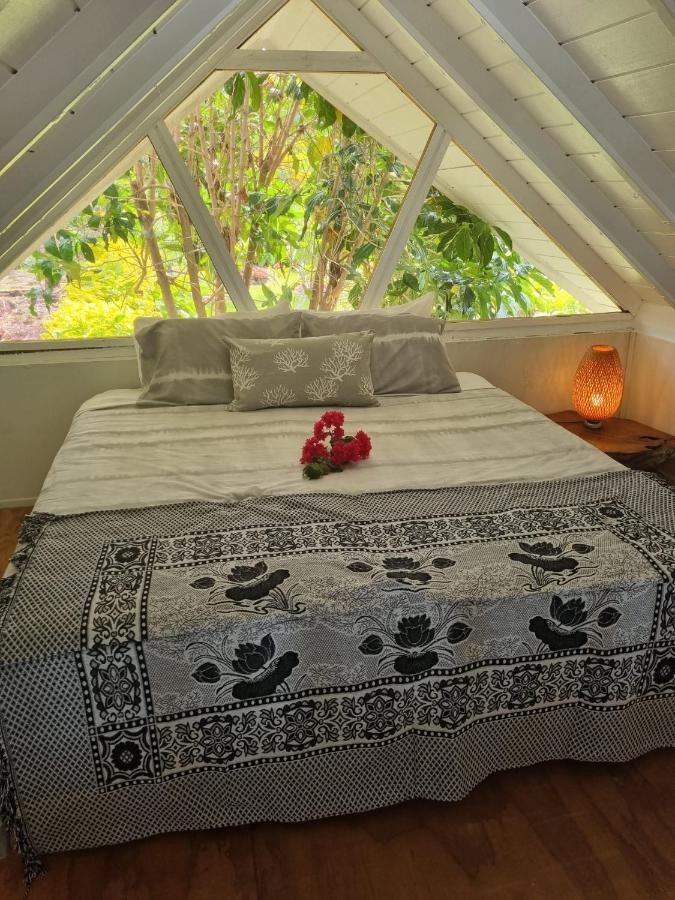 פורט וילה Whispering Palms - Absolute Beachfront Villas מראה חיצוני תמונה